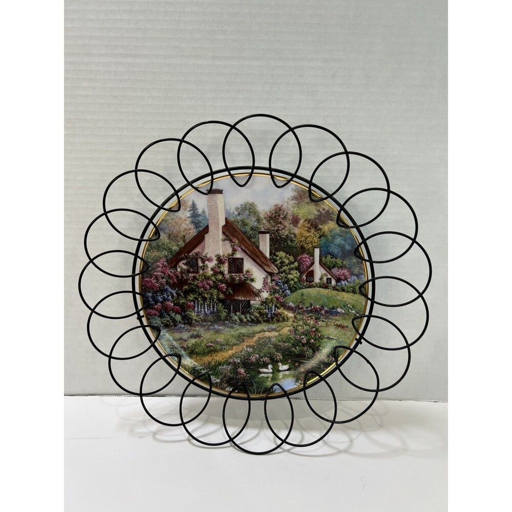 Franklin mint limited edition "A Cozy Glen" collector's plate Wire wall mount